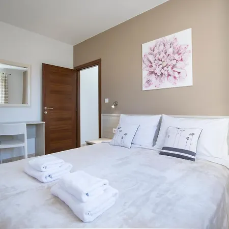 Nina Apartment *