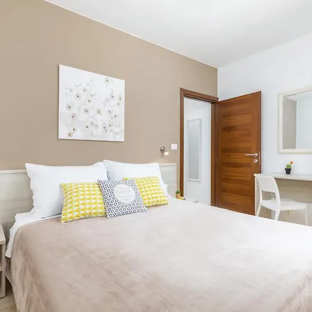 Nina Apartment