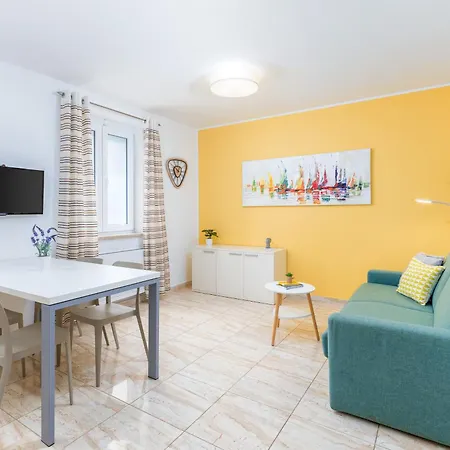 Nina Apartament *