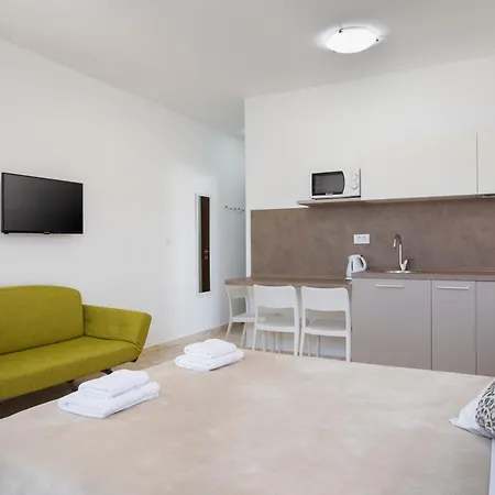 Nina Apartment *