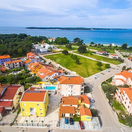 Nina * Fažana